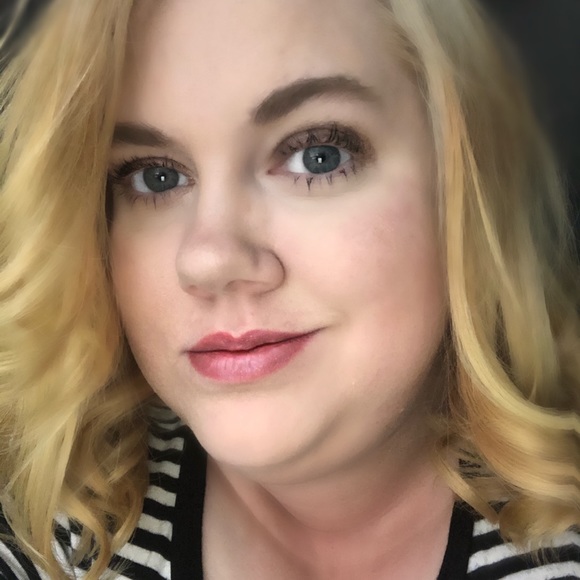 Meet your Posher, Amanda - Picture 10 of 13